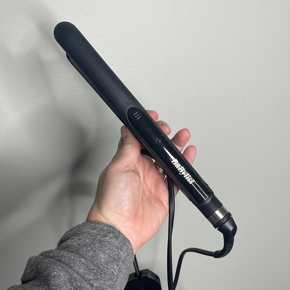 BaByliss Other - BabYliss 1" Straightening Flat Iron!